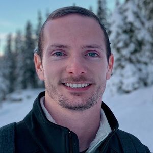 Meet your Posher, Devin